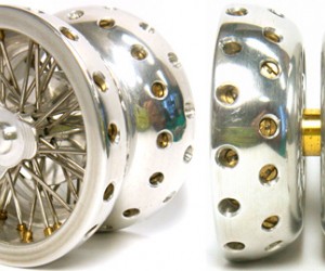 It is the work of champion yo-yo builder Shinobu Konmoto and if you want to make one