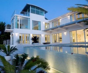 Brand new modern estate with 7 bedroom/8 bathroom including separate guest cottage, w...