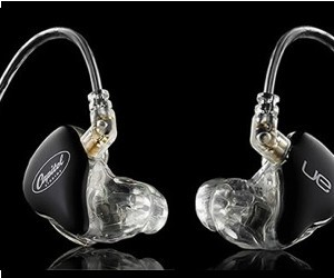 Designed for studio use, these monitors offer impeccable sound with equally immaculat...