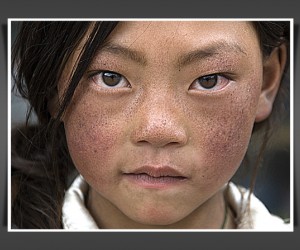 On the eastern side of the Tibetan Plateau, live the Khampa people, a strong, nomadic...