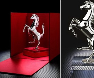 he sculpture is delivered in an eye-catching red box. The plexiglass base featuring a...