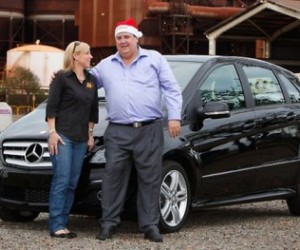 The Australian mining magnate, Clive Palmer handed out over 10 million dollars worth