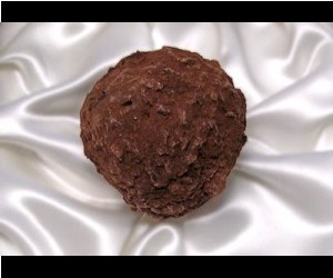 At $2600 a pound, this Knipschildt chocolate is one of the most exclusive luxury dess...