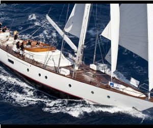 Elettra was built by Perini Navi in 1987 for the personal use of the firm's founder,