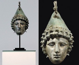 For those who need not only luxury, but luxury in its rarest forms, this Roman Mask a...